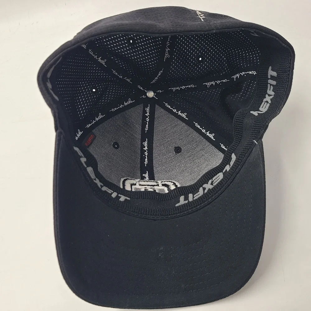Travis Mathew Hat Fitted L-XL Black White‎ Golf Tennis Pickleball Outdoors Men
